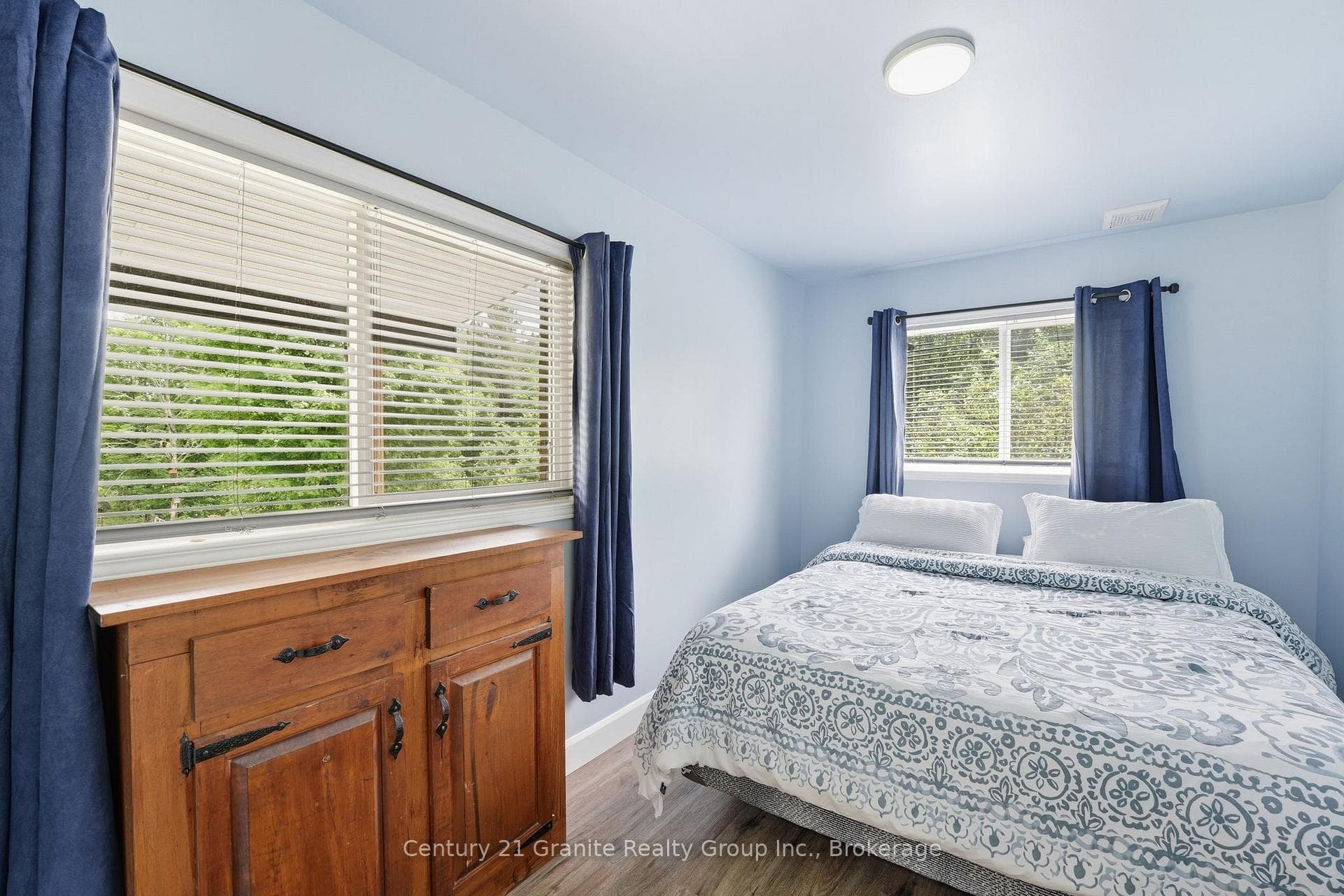 1742 Rose Island Road photo 14
