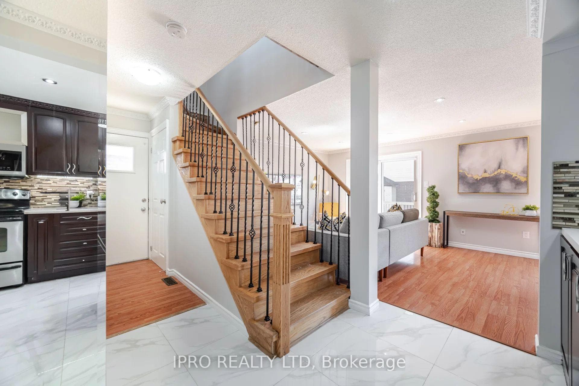 13 Jameson Crescent photo 15