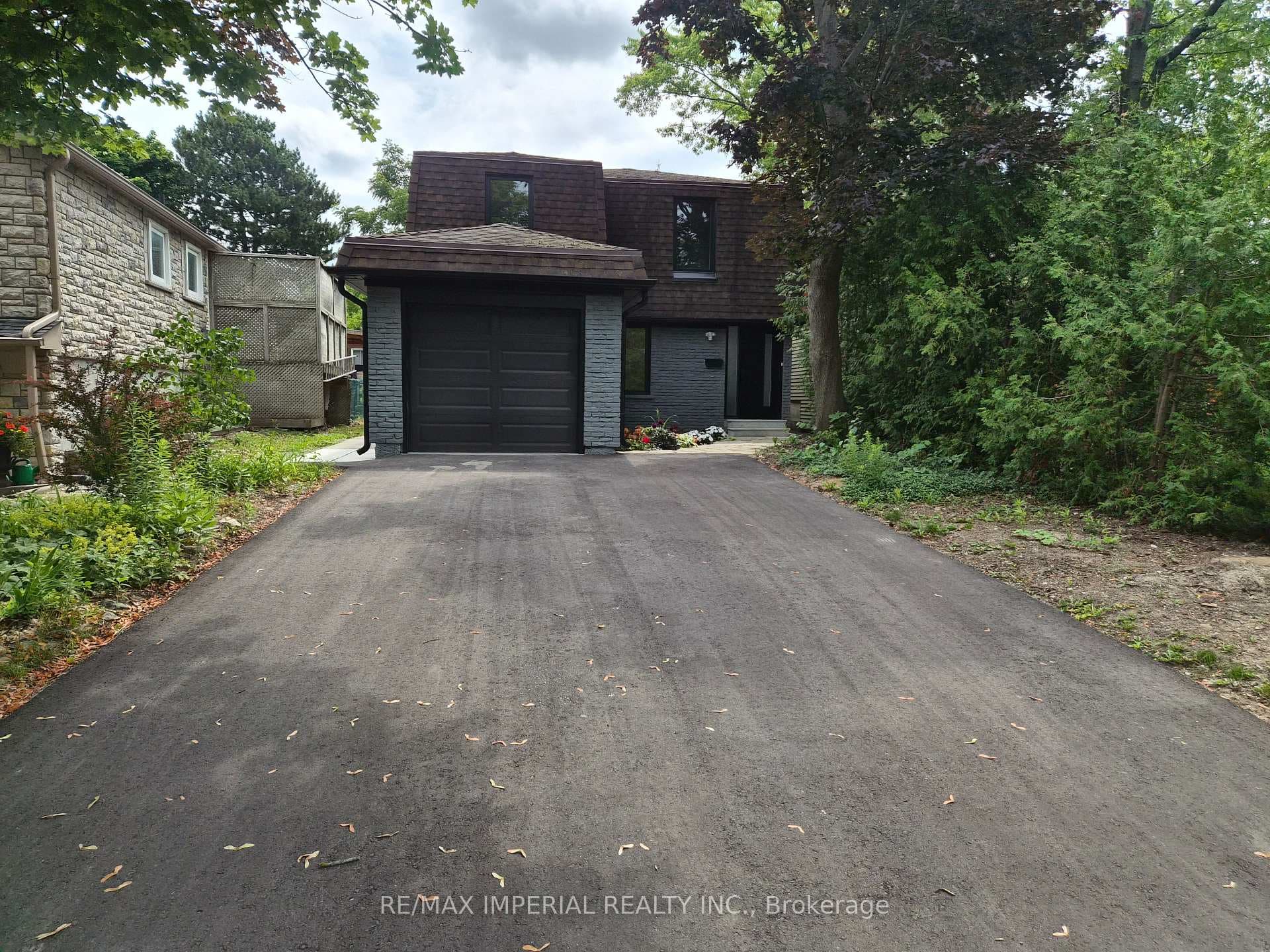 191 Avenue Road photo 1
