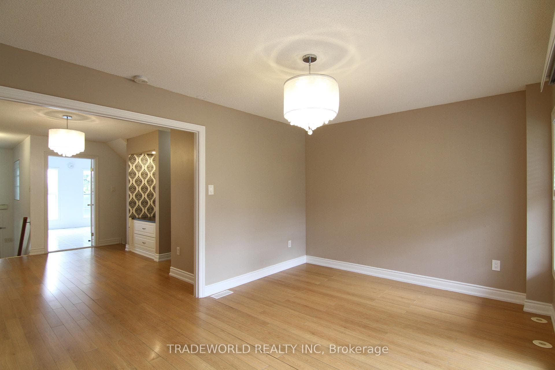 5061 Finch Avenue photo 3