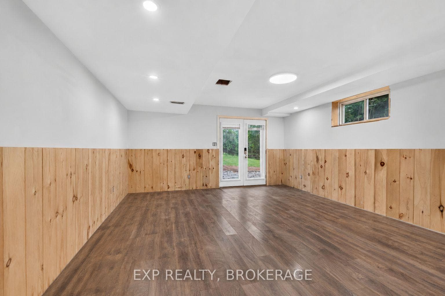 3288 LONG LAKE Road photo 25