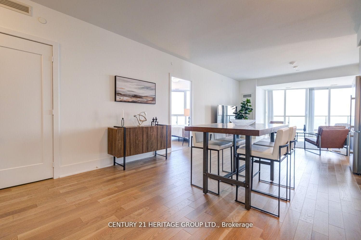 585 Bloor Street Unit 3918 photo 6