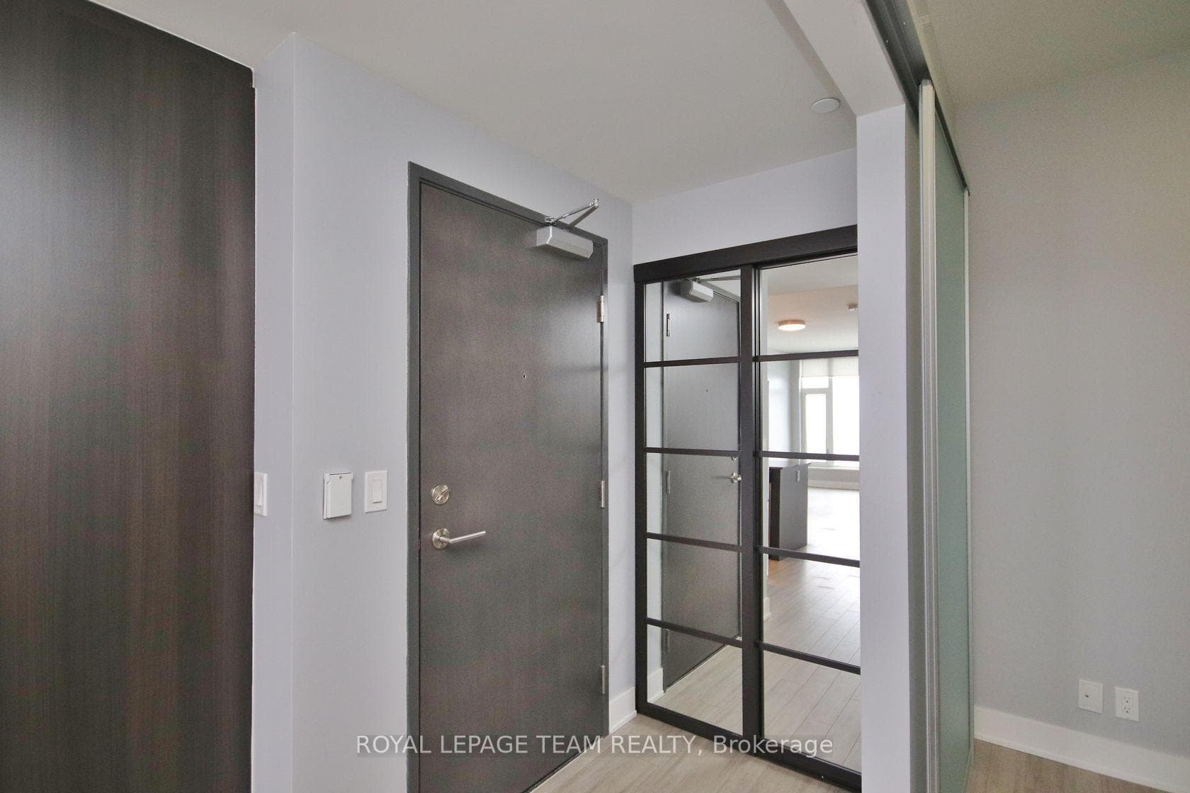 118 Holmwood Avenue Unit 1104 photo 3