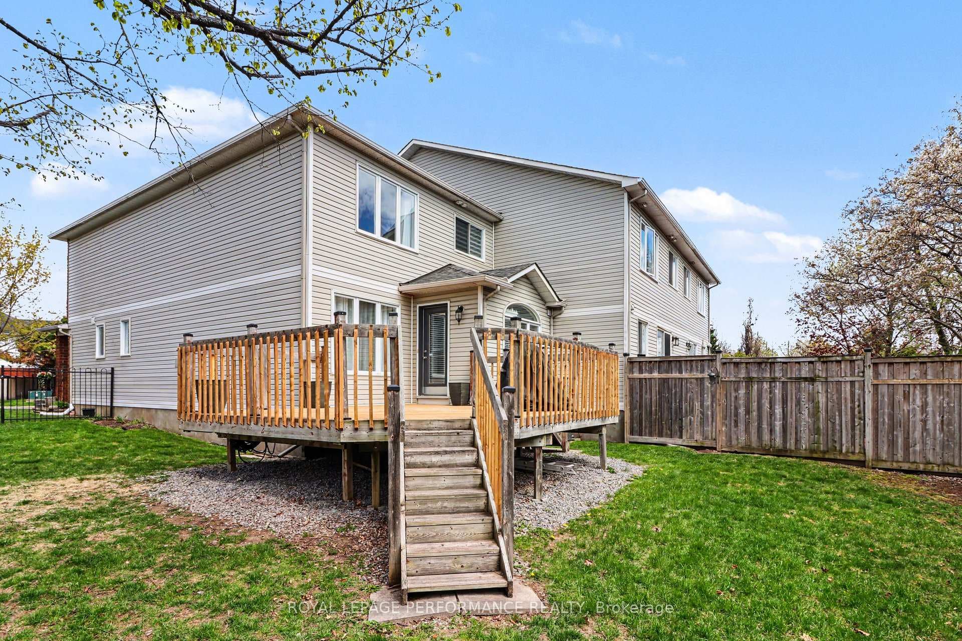 1702 Jobin Crescent photo 31