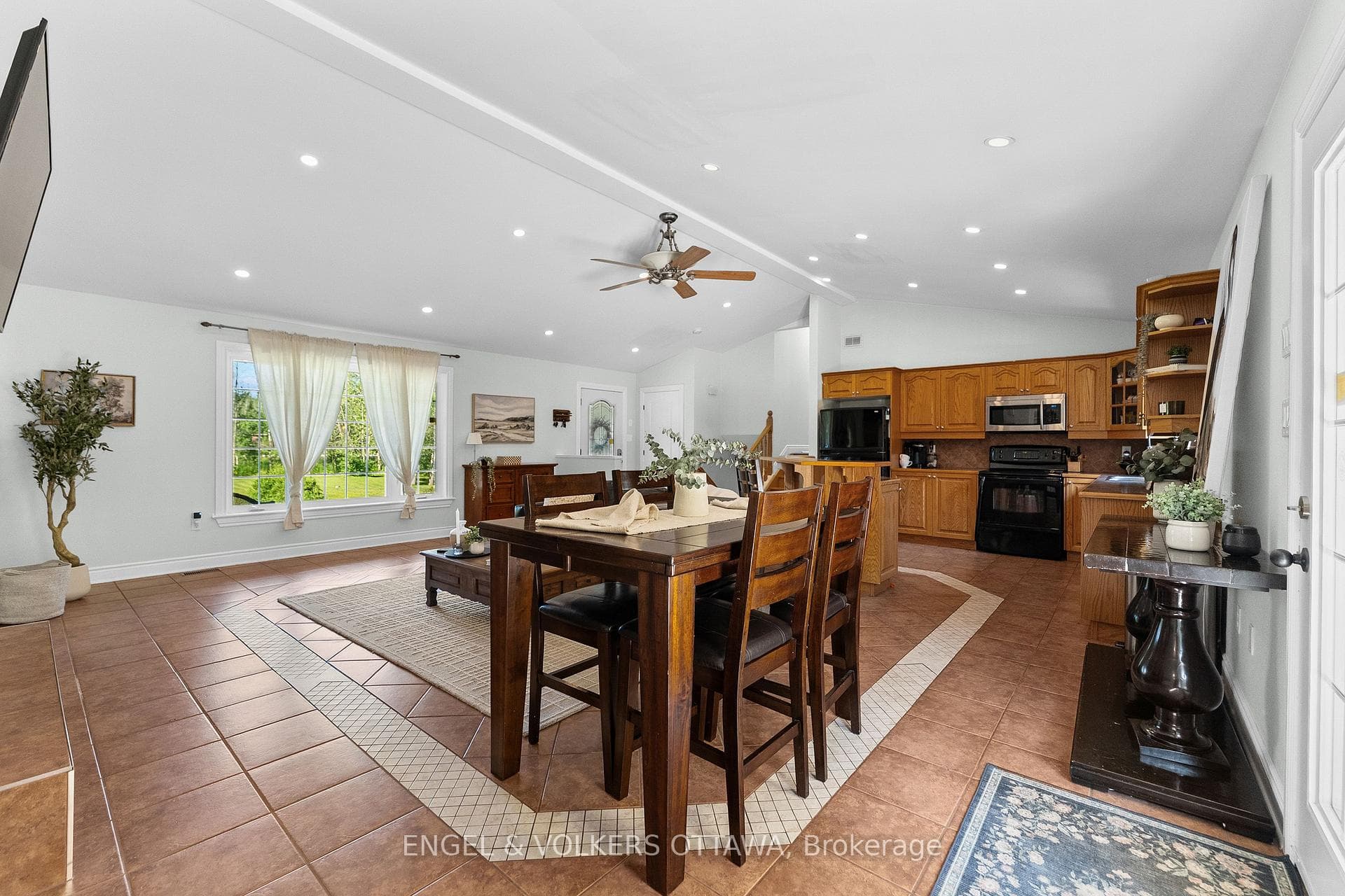 7005 Millar Road photo 12