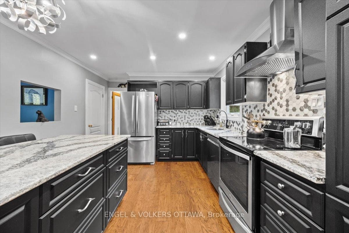 4841 Torbolton Ridge photo 16