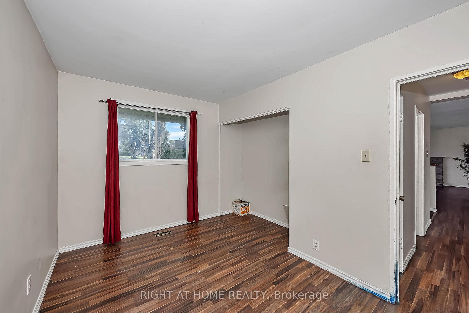 24 Largo Crescent photo 26
