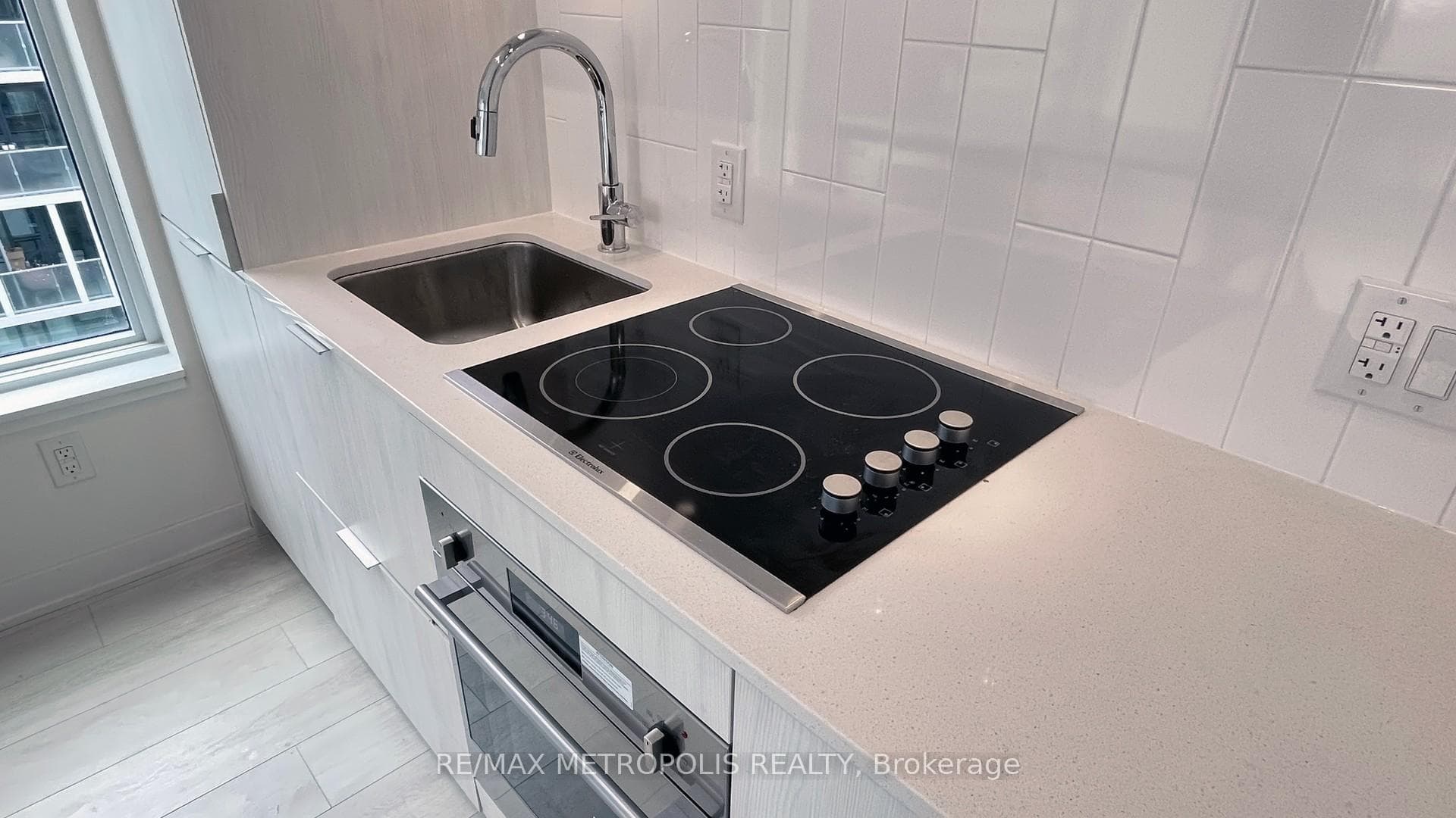 35 Tubman Avenue Unit Ph1115 photo 7