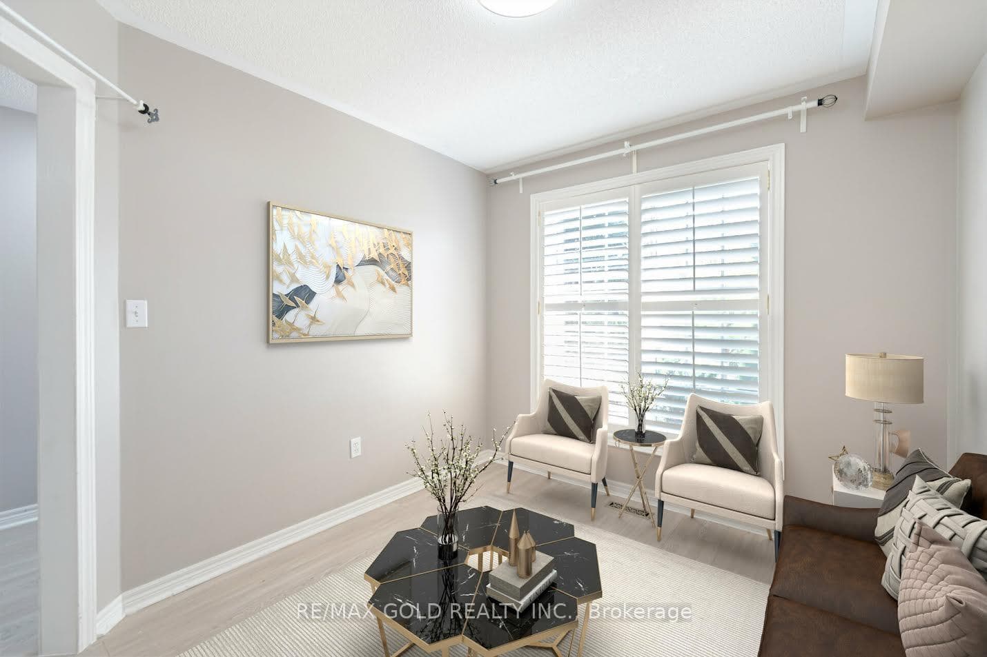 1063 Zimmerman Crescent photo 6