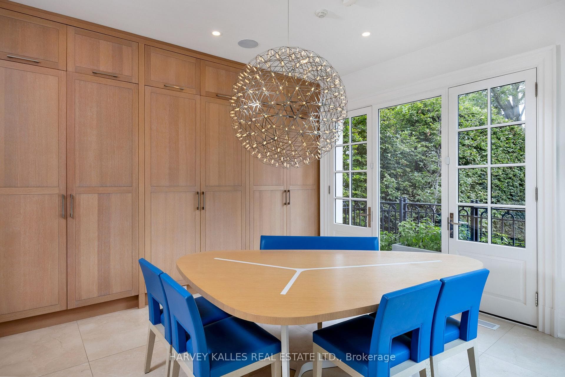 297 Russell Hill Road photo 19