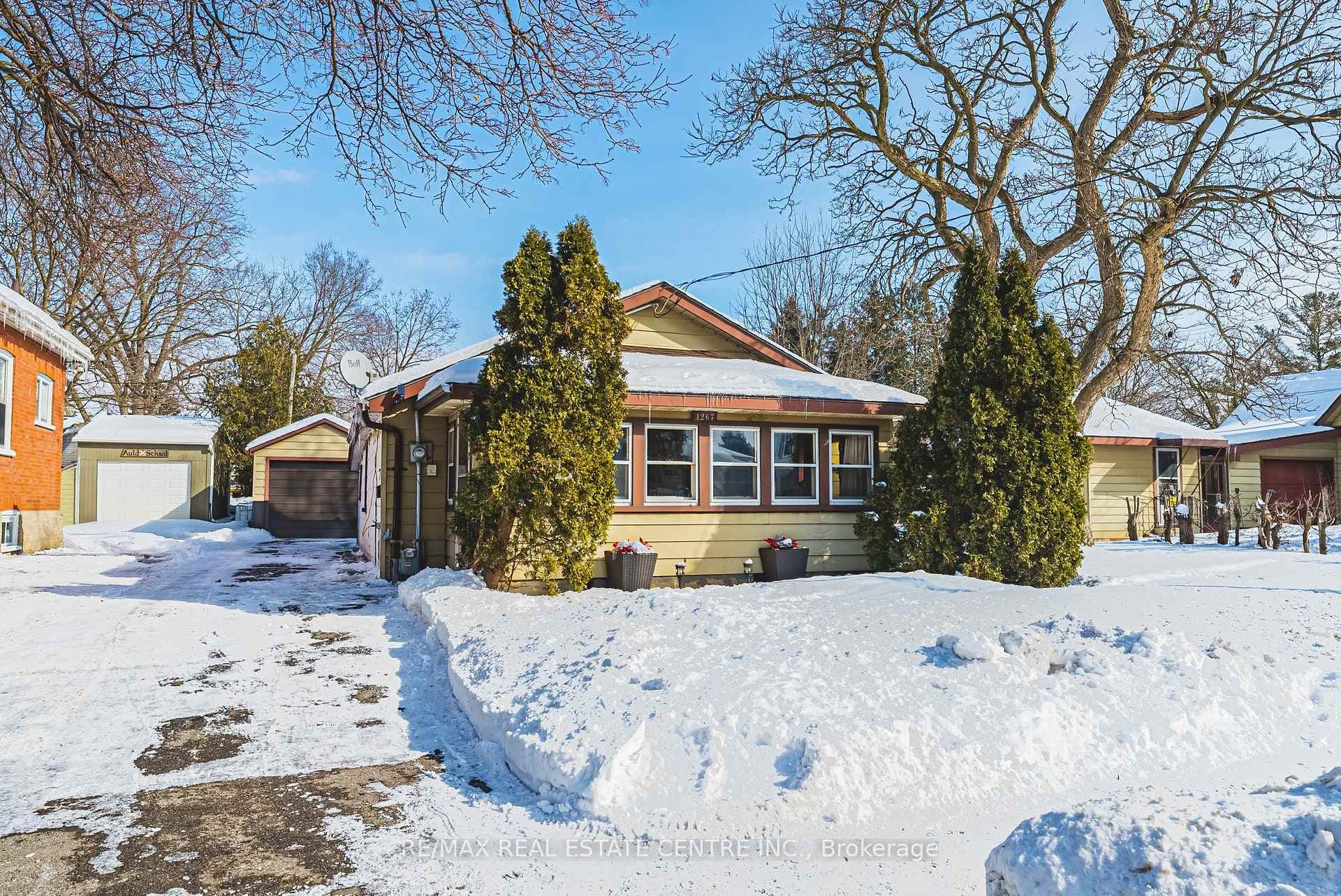 1279 Hamilton Street photo 2