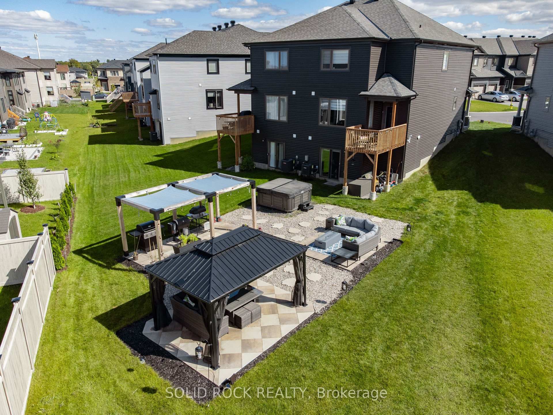 335 Grackle Street photo 37