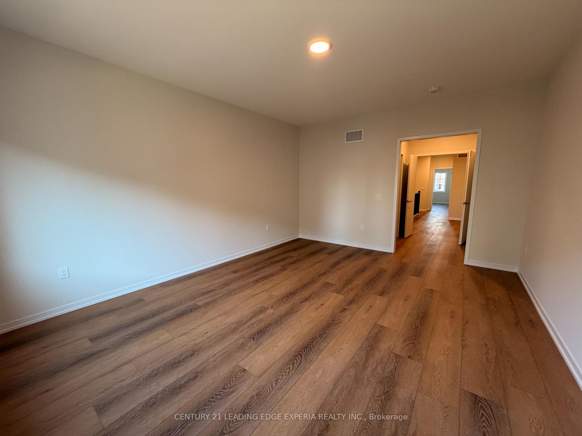 24 Helmkay Avenue photo 14