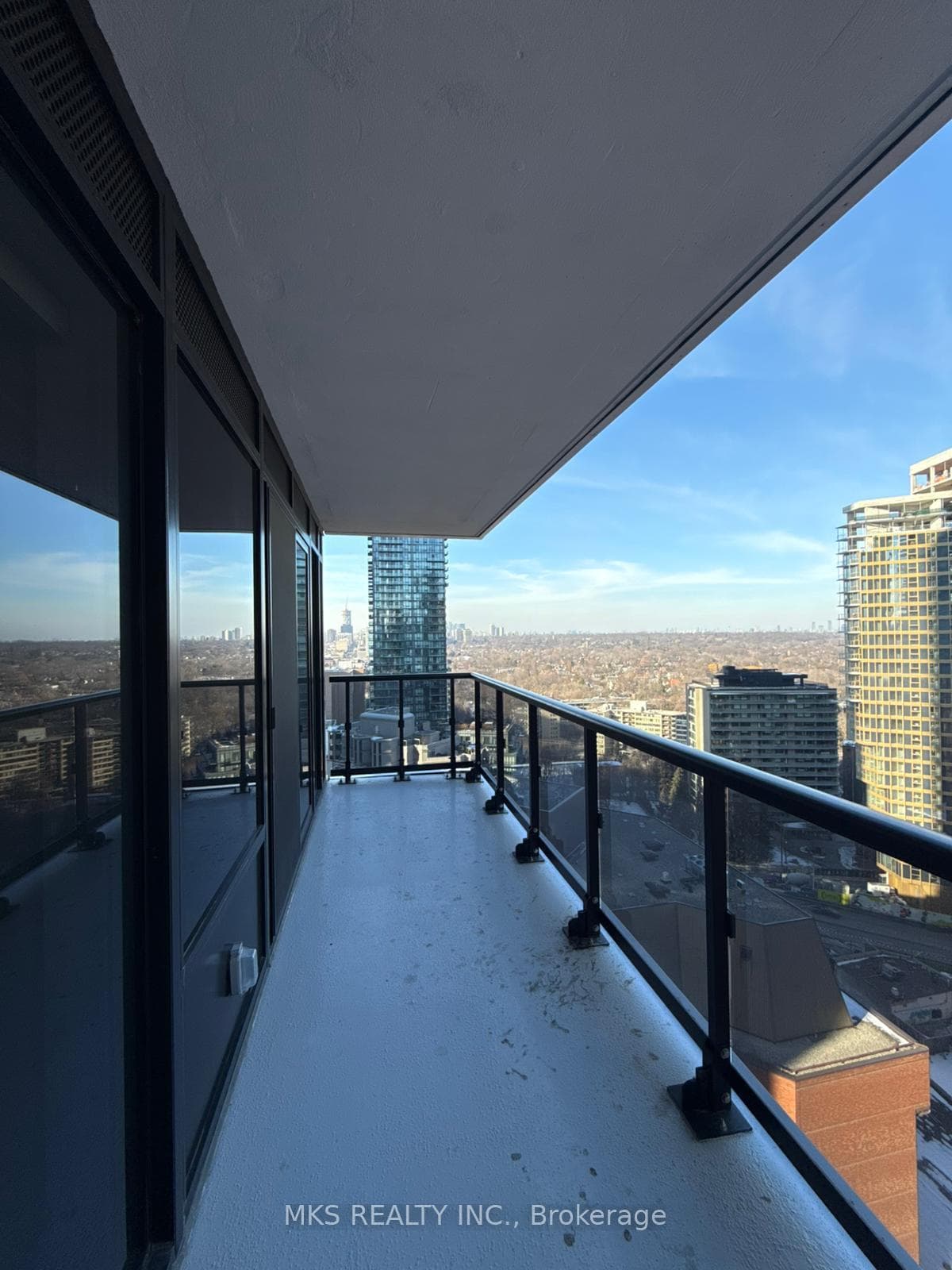 771 Yonge Street Unit 2206 photo 6