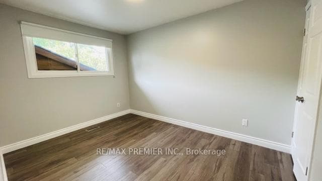 581 Laural Drive photo 20