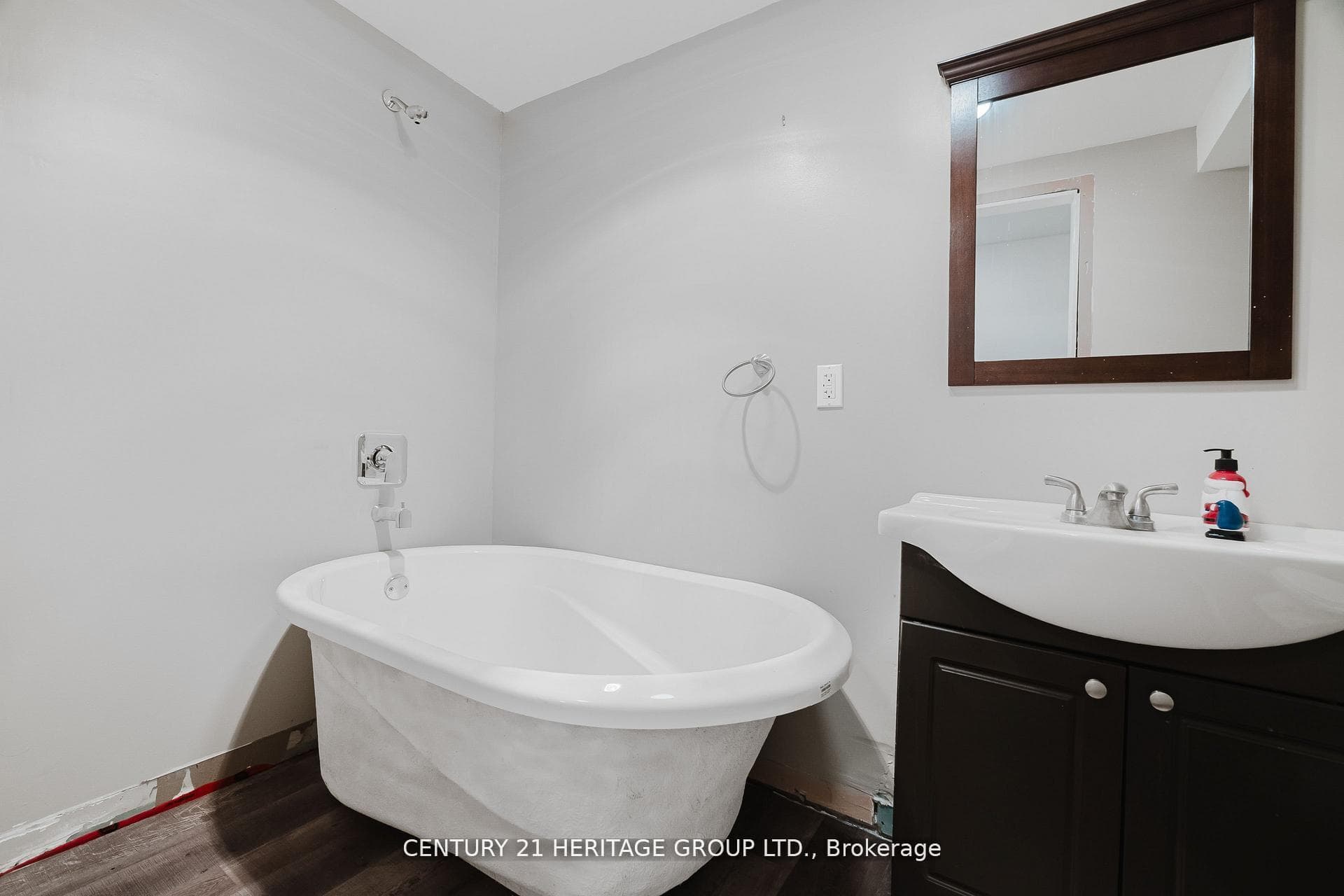 7 Crawford Circle photo 31