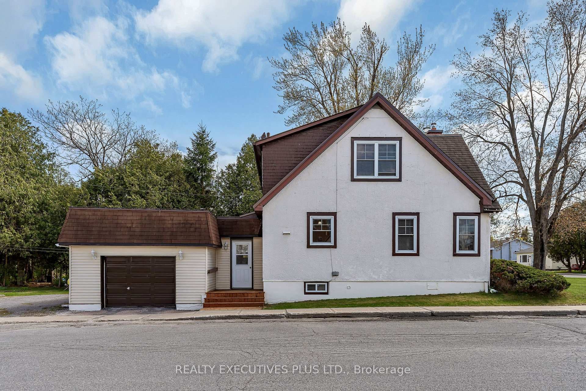 605 Water Street photo 30
