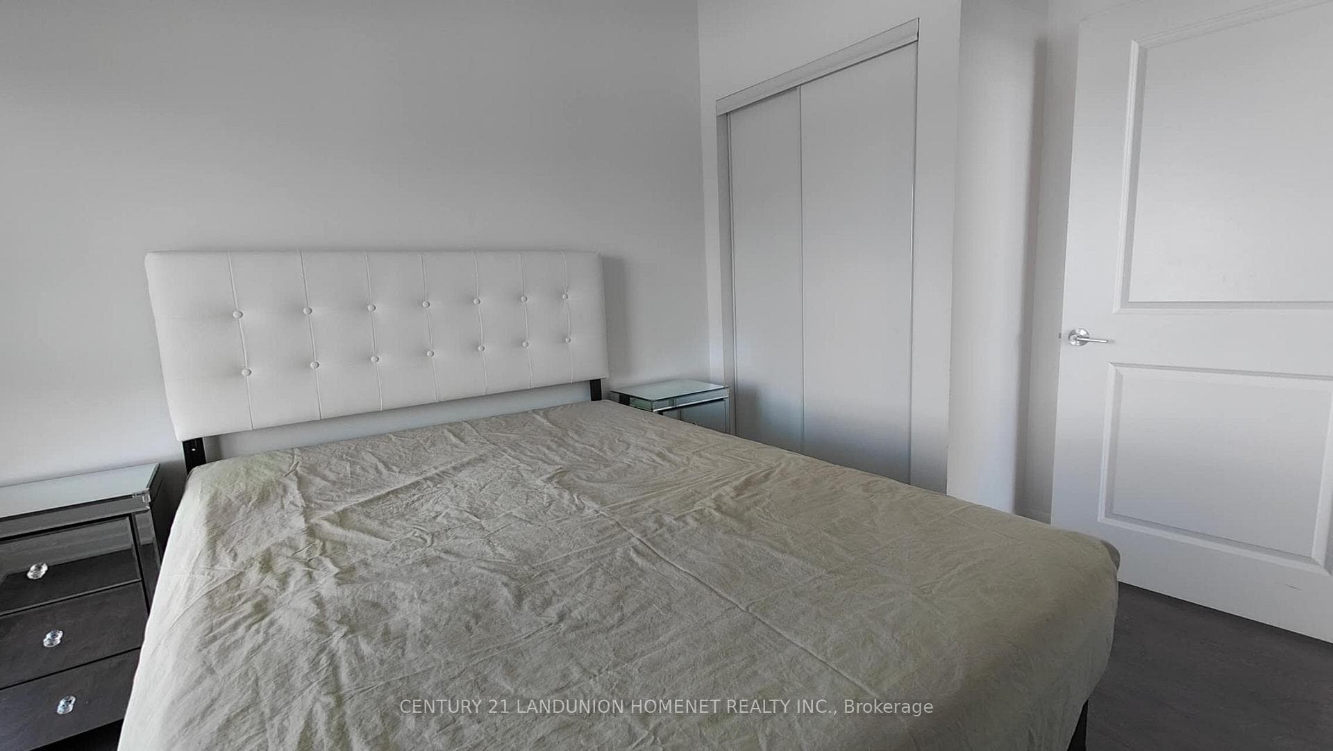 18 ROUGE VALLEY Drive Unit 407 photo 14