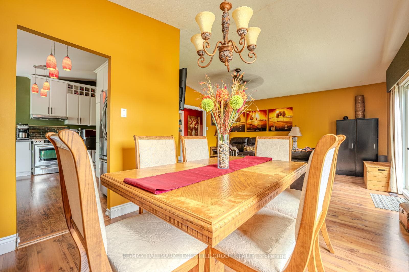 5 Hilderbrand Court photo 6