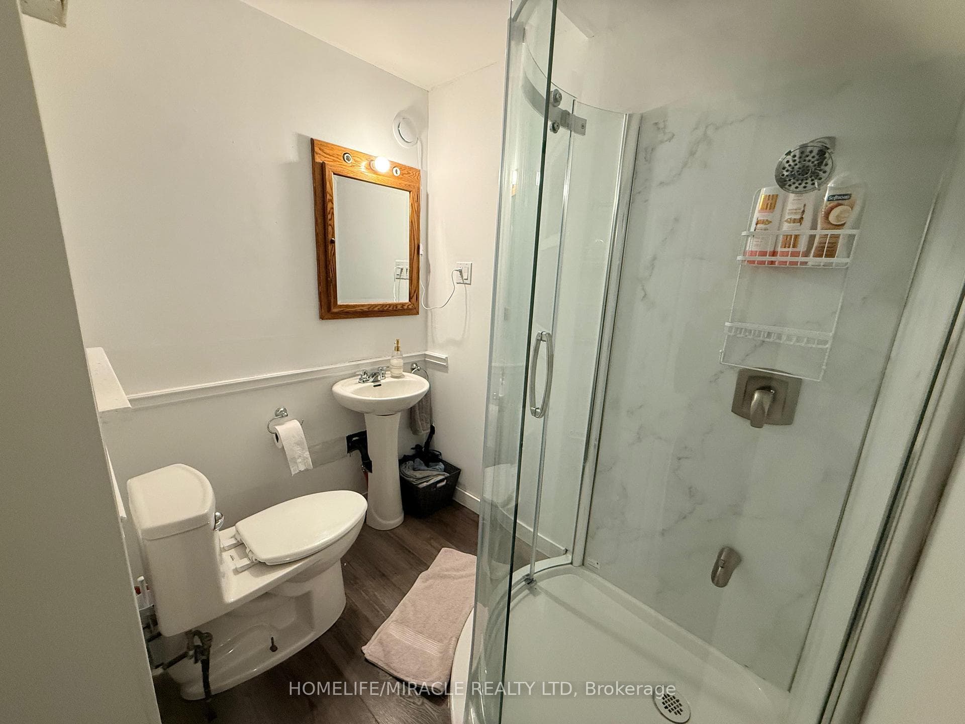 217 Creek Street photo 23