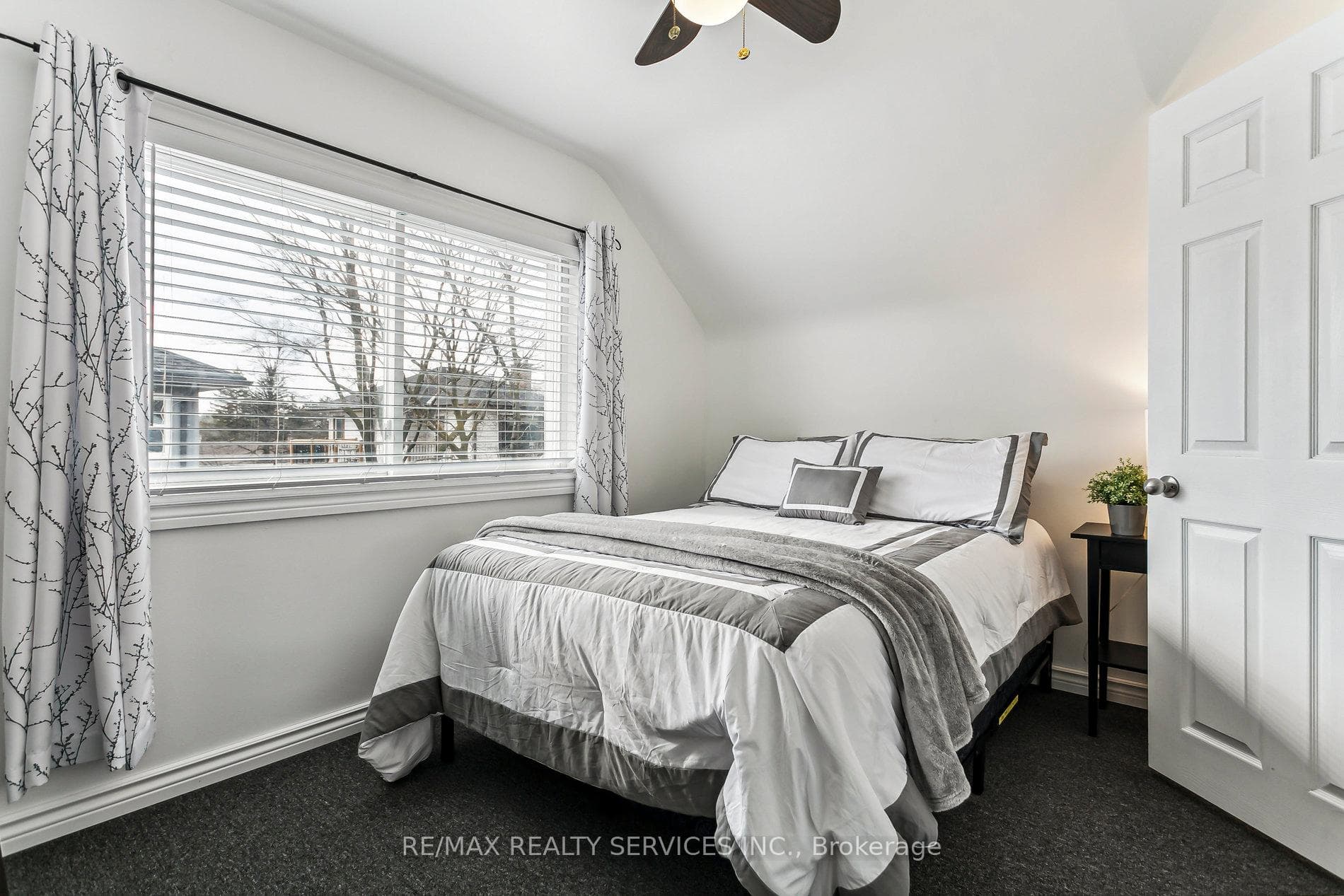 15 Avonmore Street photo 20