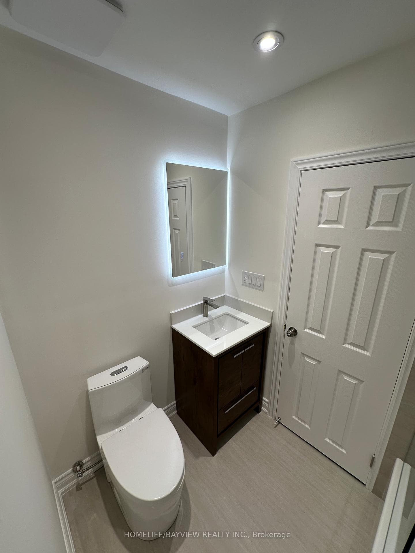 10710 Bayview Avenue photo 14