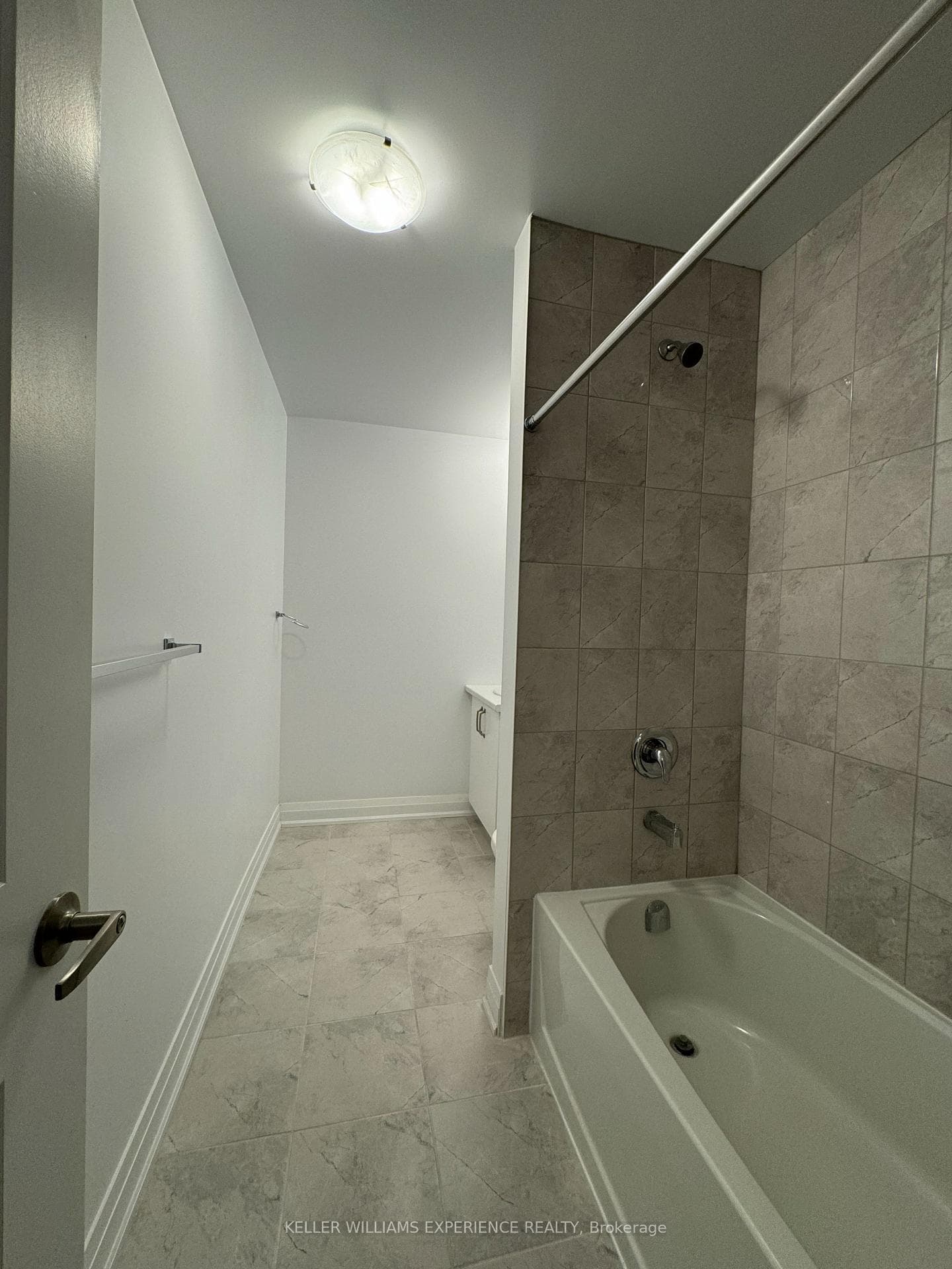 5 Paddington Grove Unit Basemen photo 5