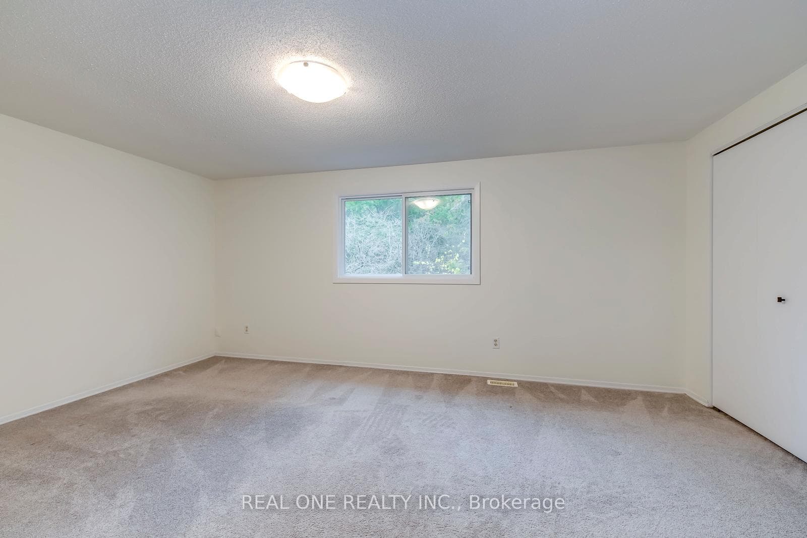 67 Koch Drive photo 17