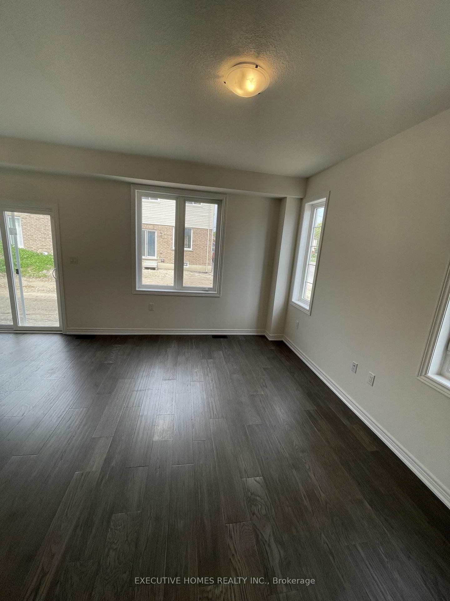 1 Linden Park Lane photo 9