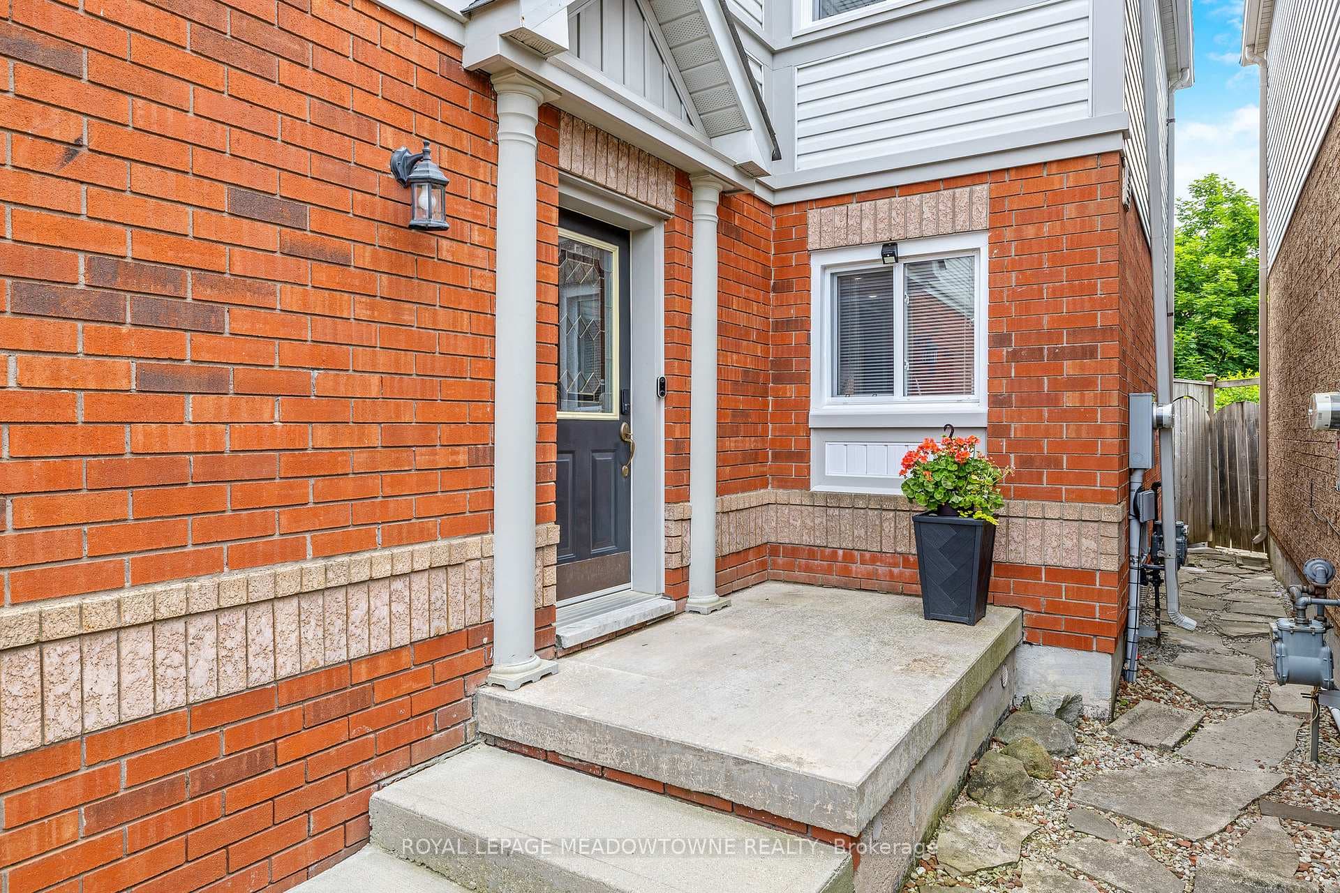 23 Emslie Street photo 4