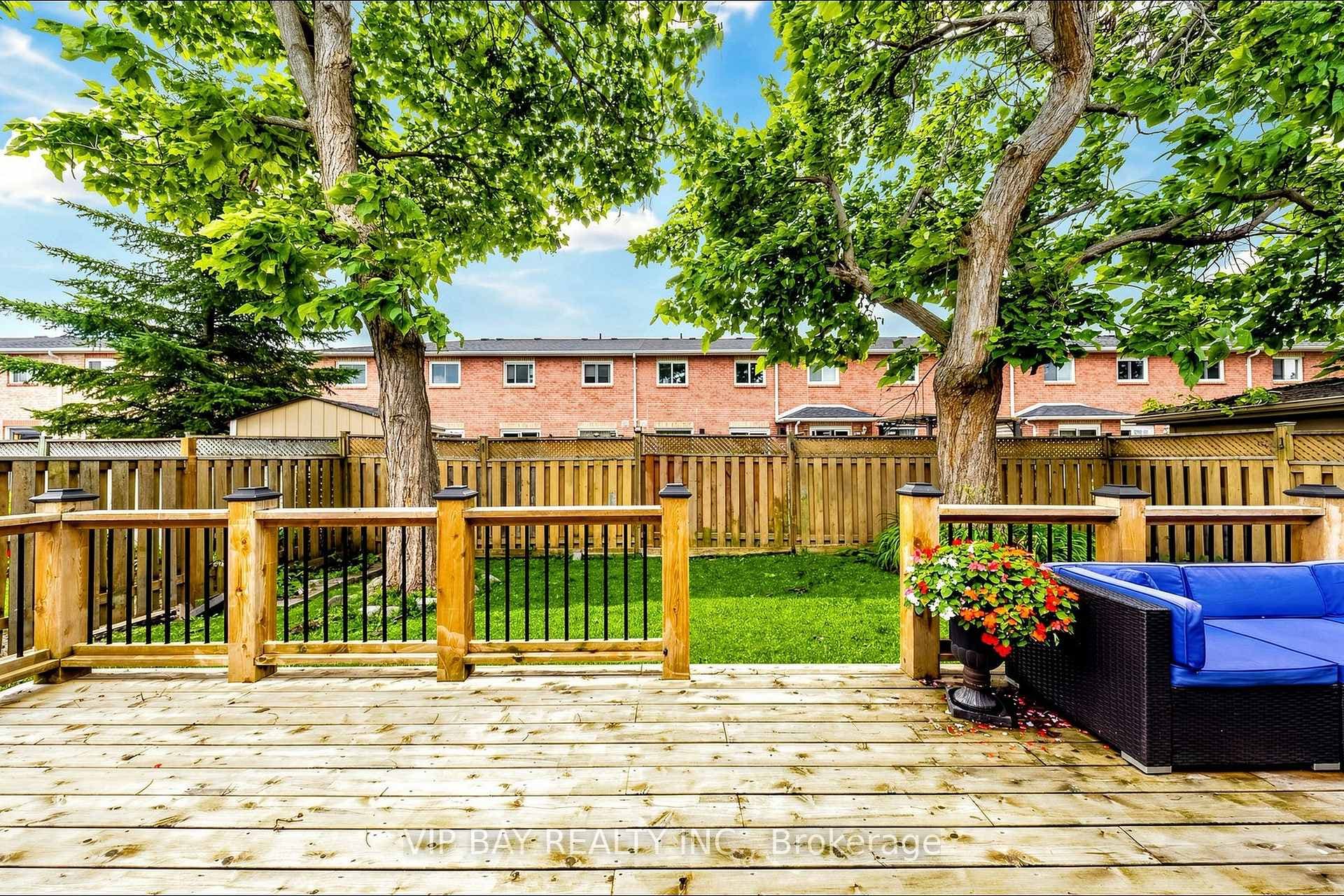 77 Amberview Drive photo 41
