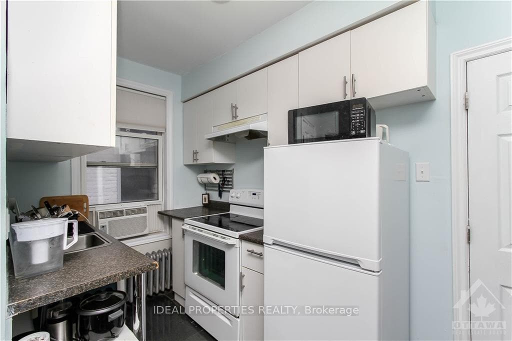 277 BRONSON Avenue Unit 4 photo 5