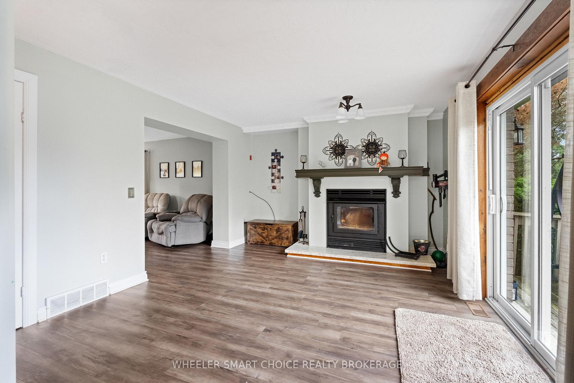 A family room next to the kitchen
