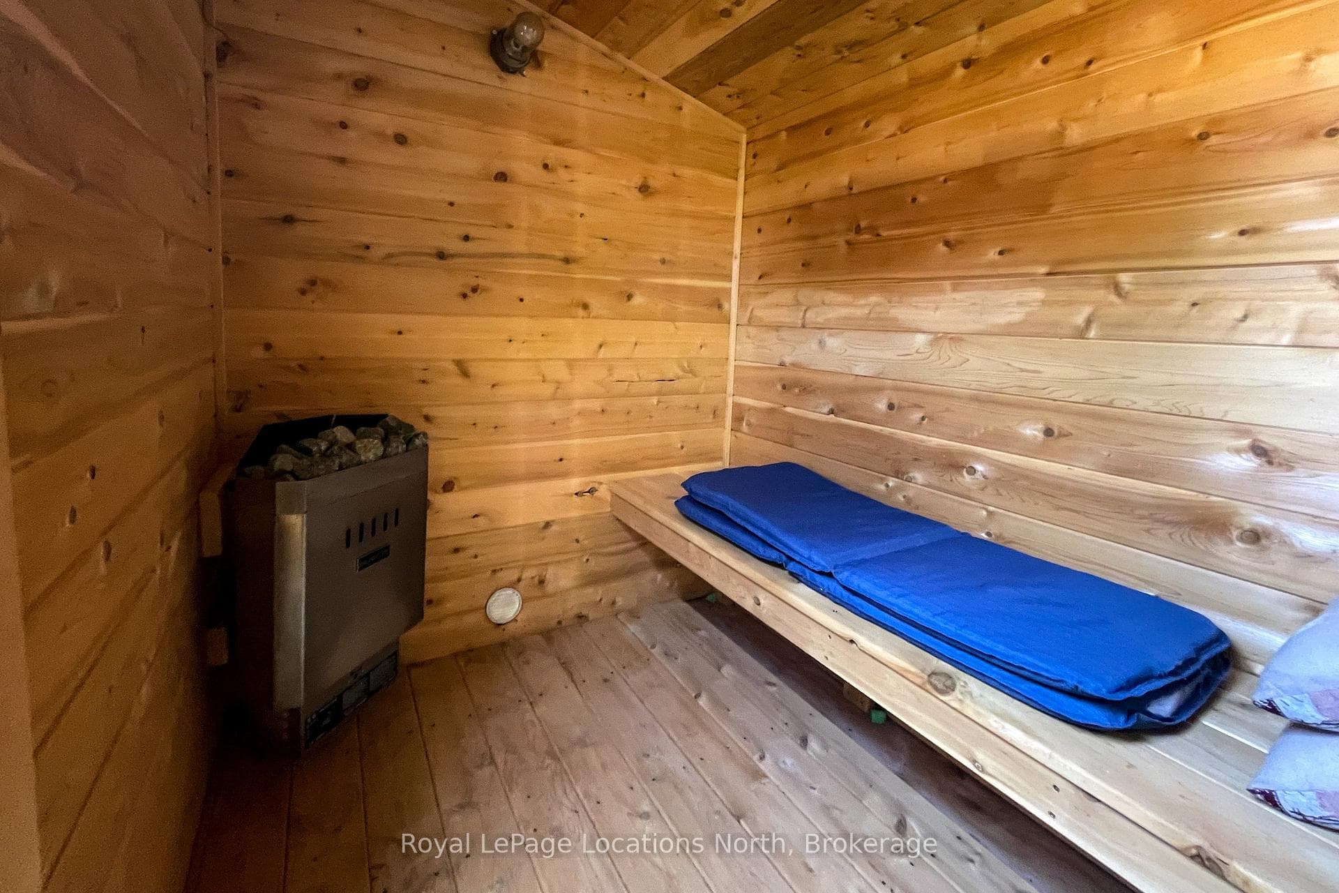 relax in the sauna