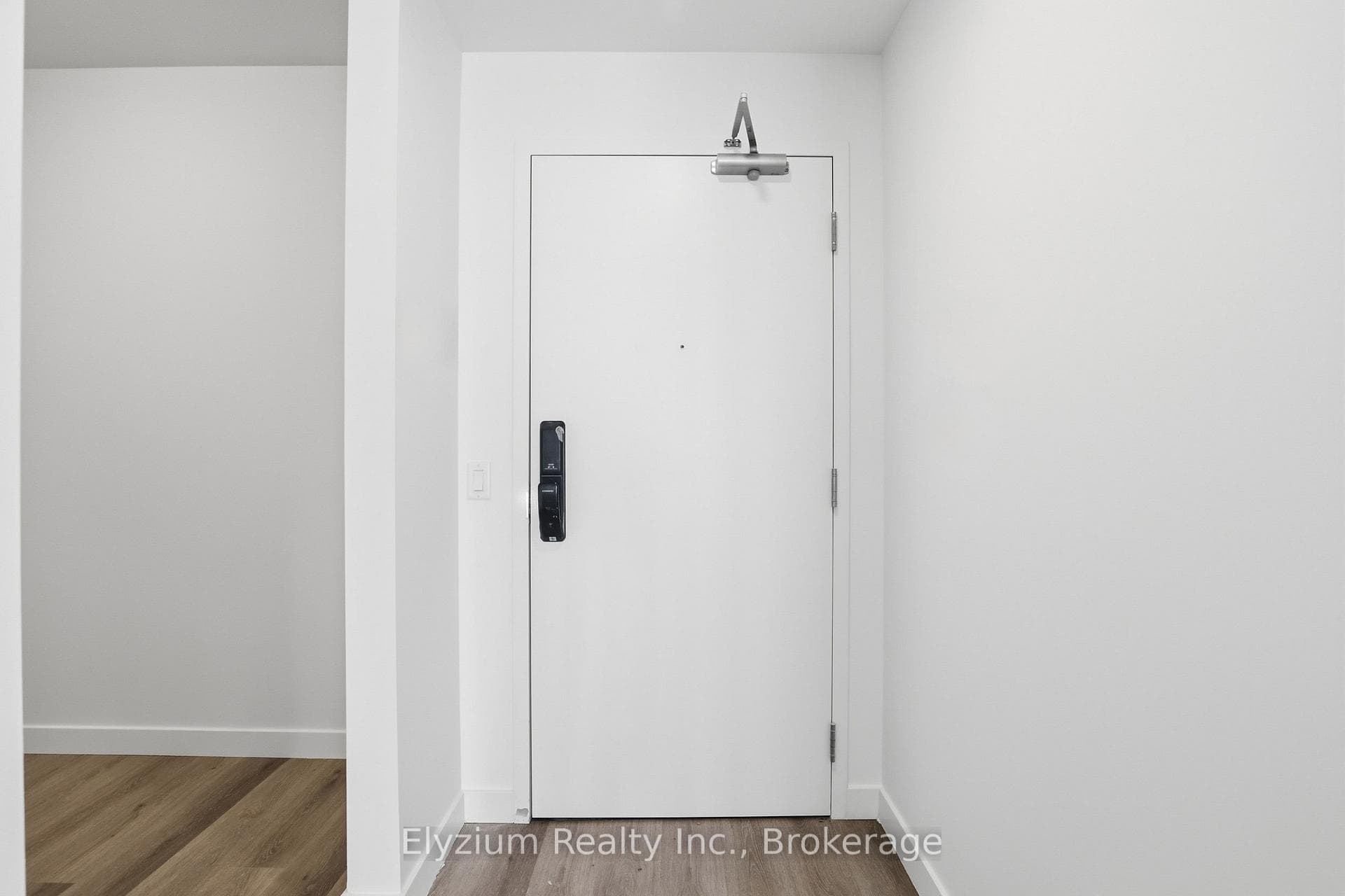 461 Green Road Unit 515 photo 2