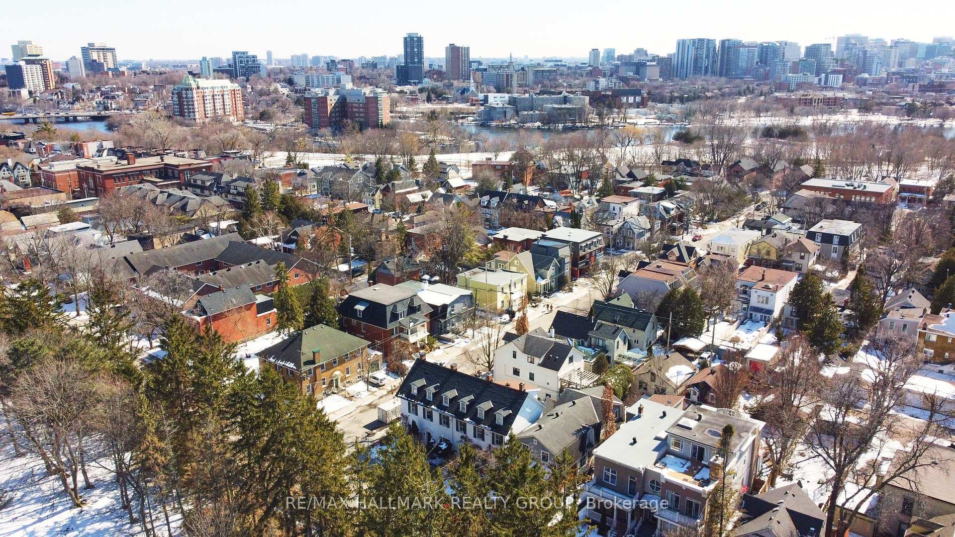 Proximity to Rideau River