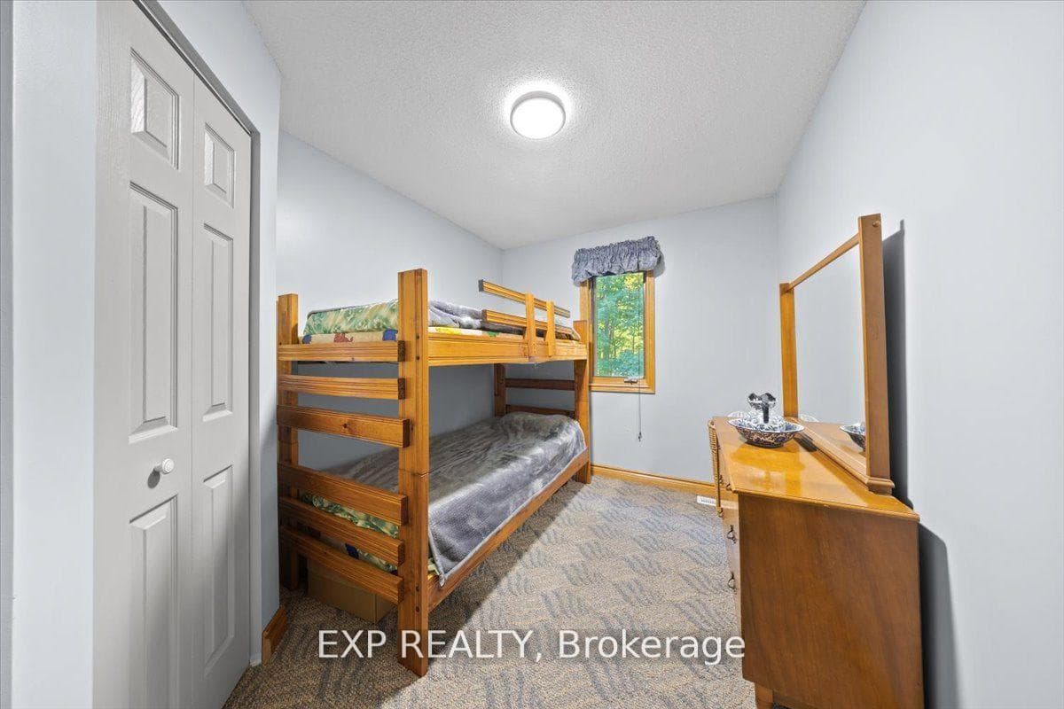 325 Haskins Road photo 24