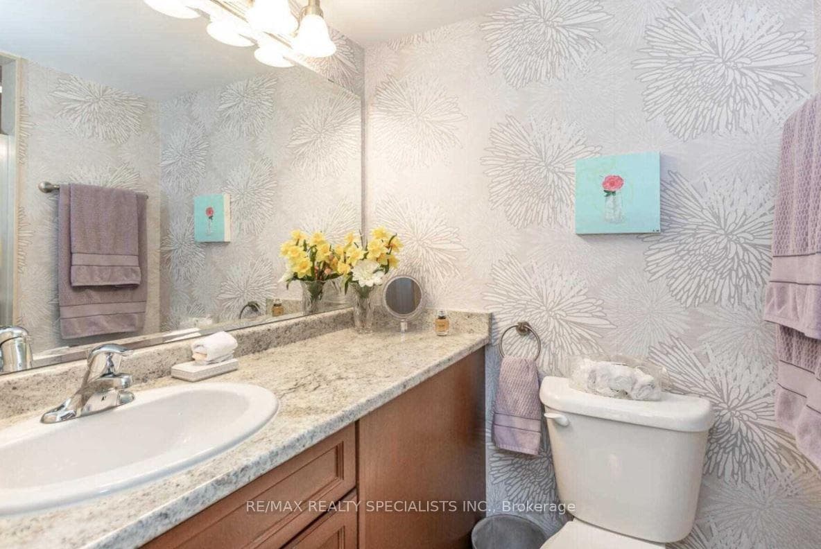 70 Baycliffe Crescent Unit 309 photo 17