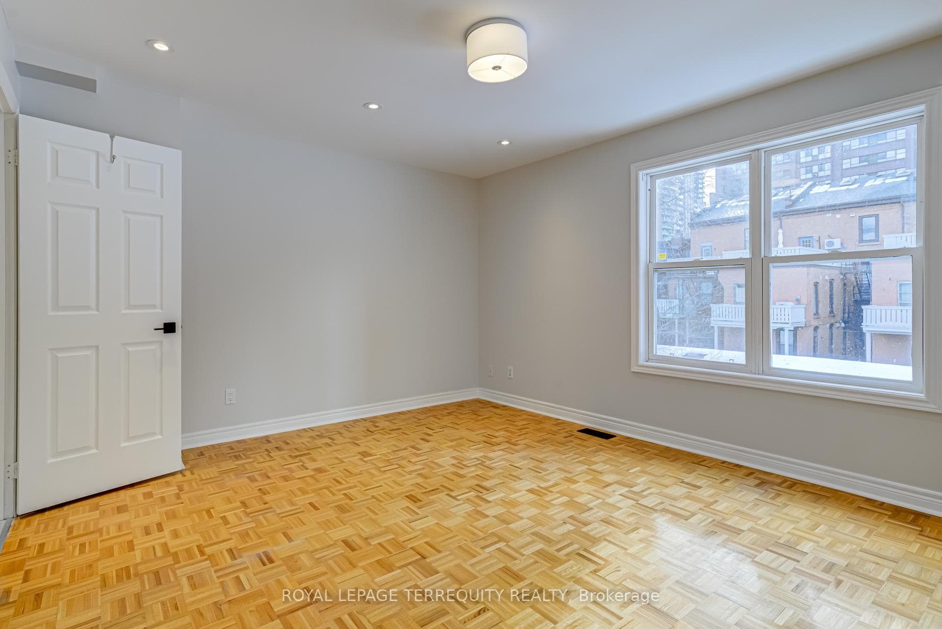 244 George Street photo 16