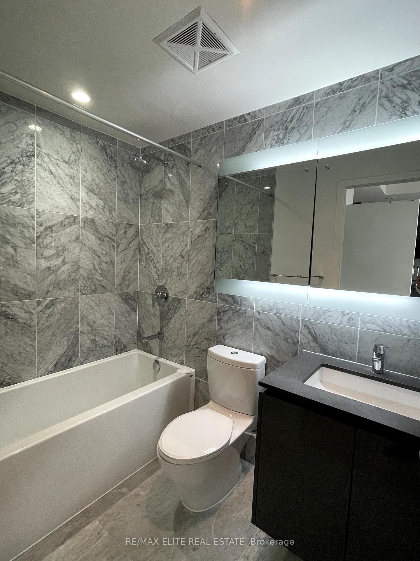 115 Mcmahon Drive Unit 3608 photo 4