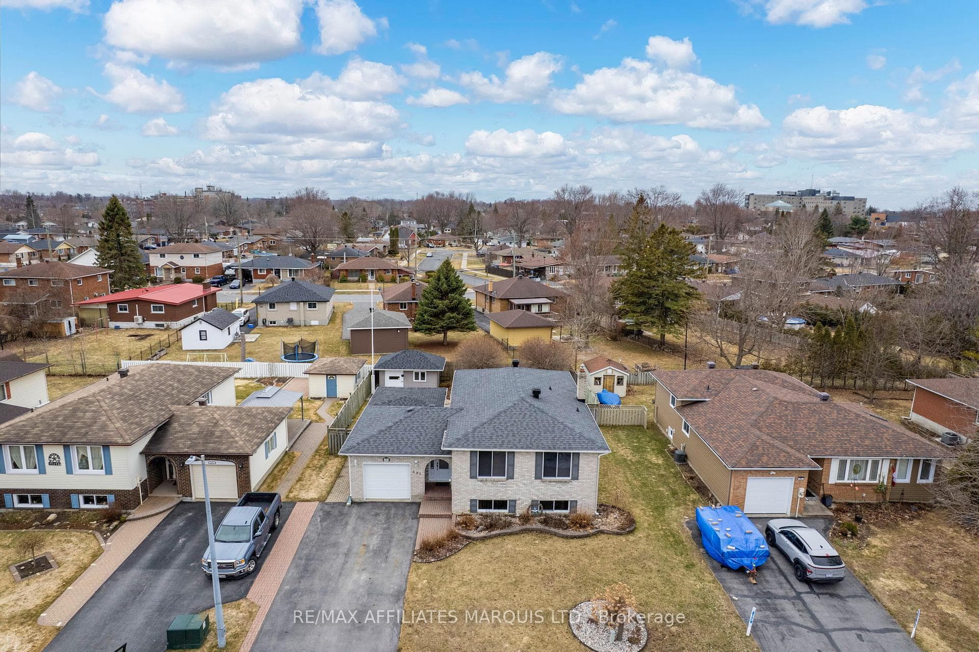 681 Champlain Drive photo 40