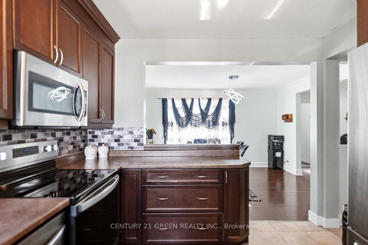 506 Niagara Street photo 17