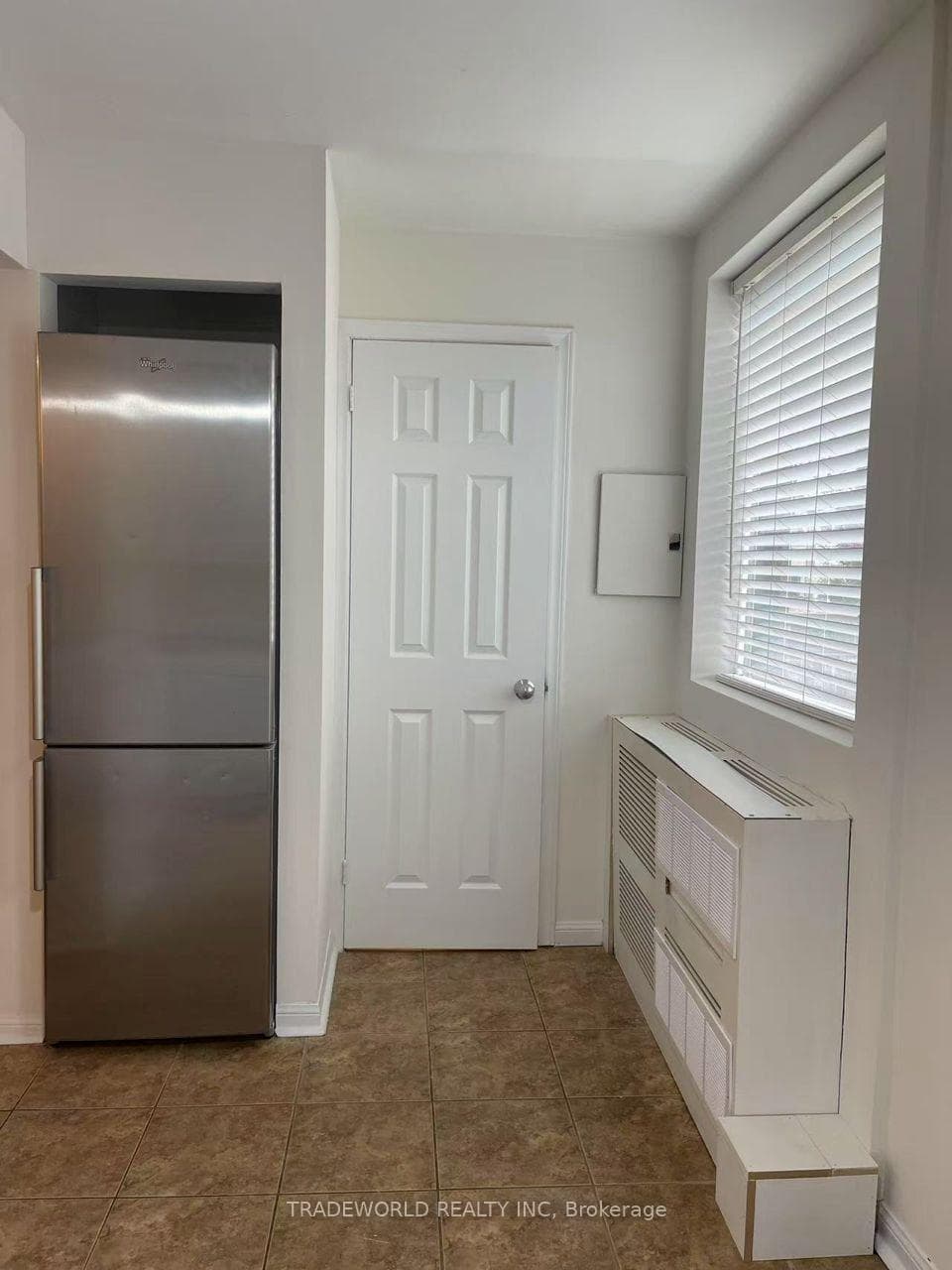 39 Oriole Parkway Unit 2 photo 5