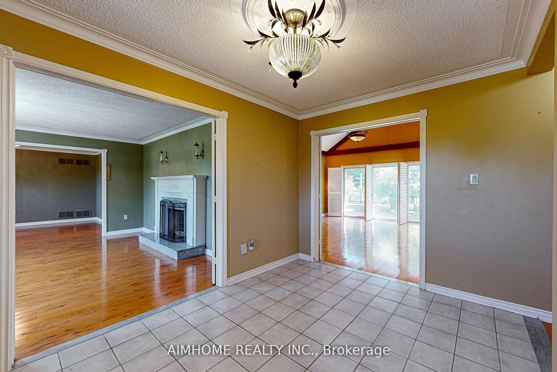 12301 Keele Street photo 9