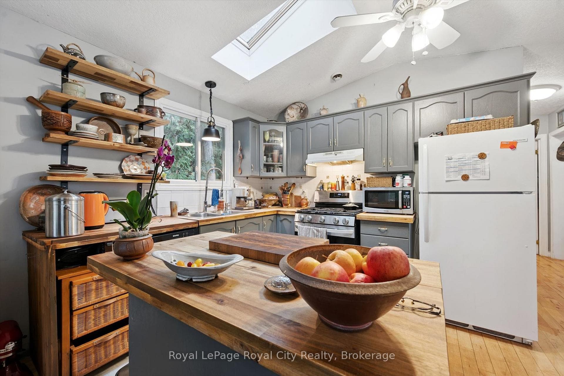 10 Spruce Avenue photo 15