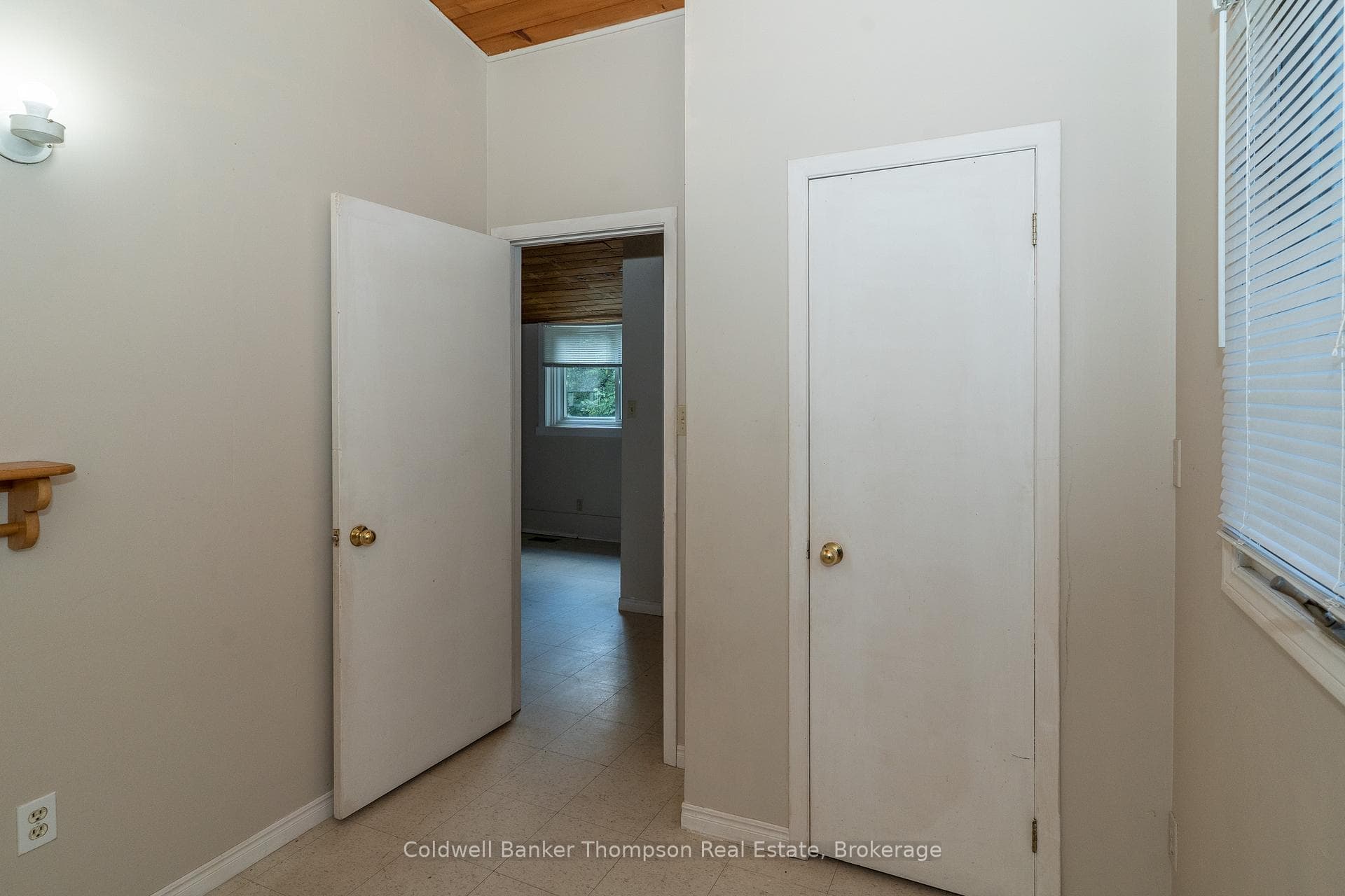 135 Ontario Street photo 11