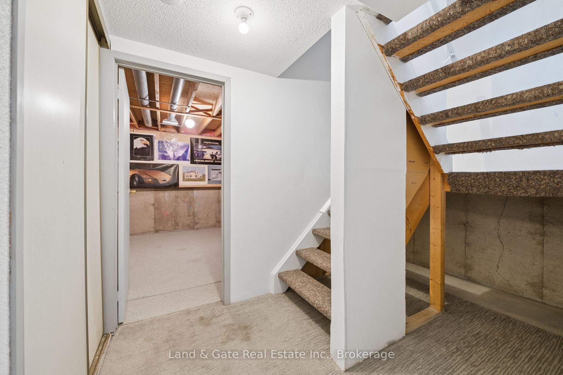 1286 Pinehurst Avenue photo 43