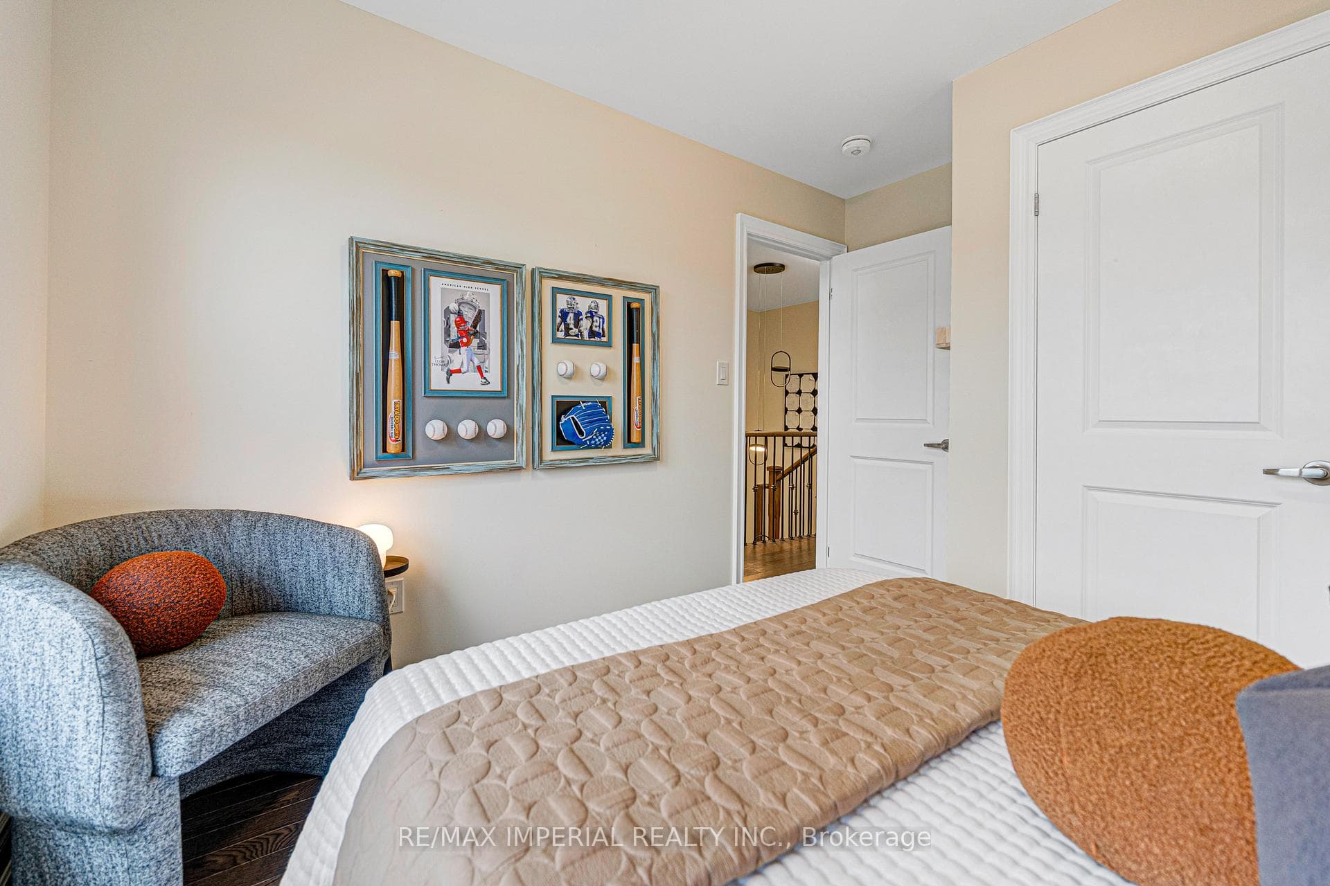 242 Vermont Avenue photo 34