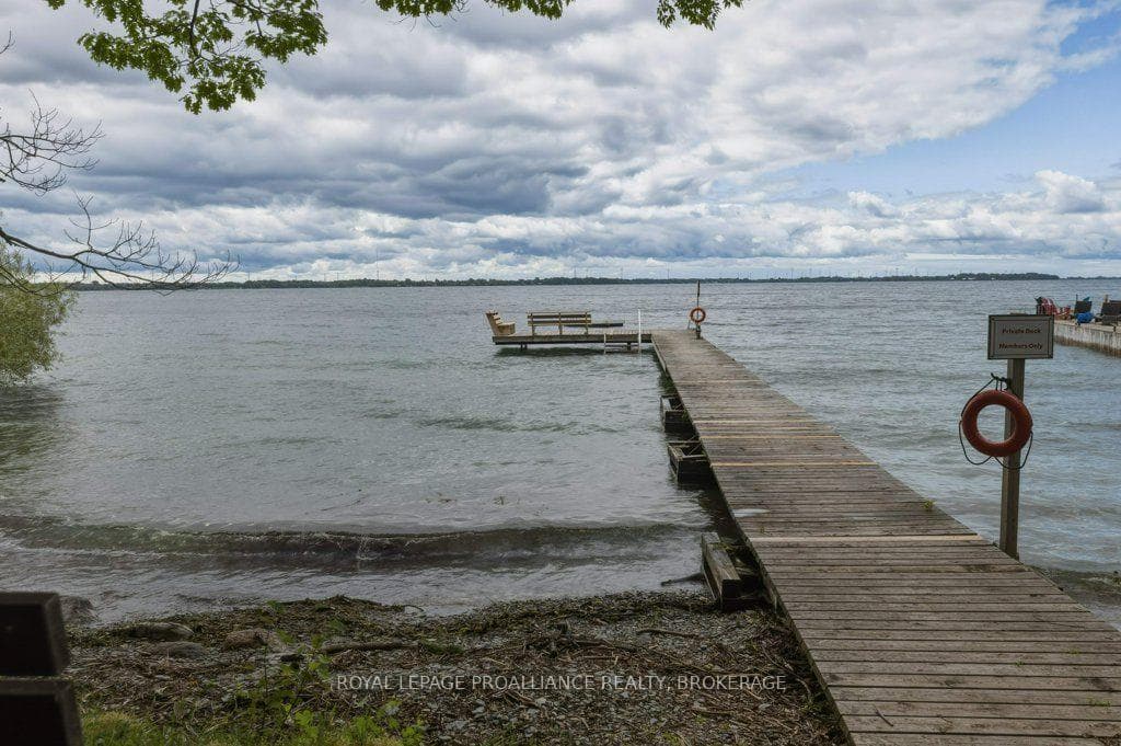 12 Oriole Lane photo 42