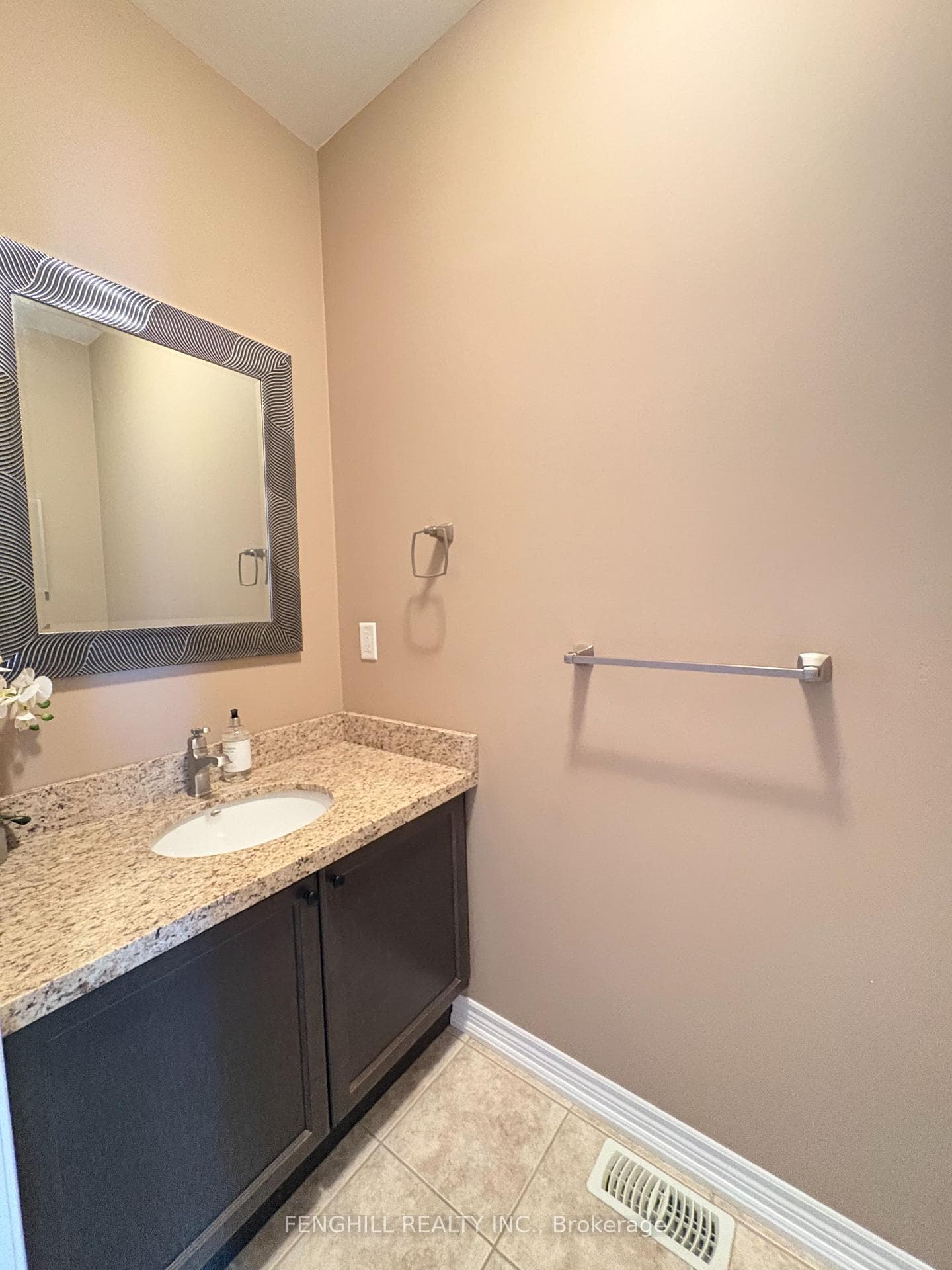 127 Vinton Road photo 7